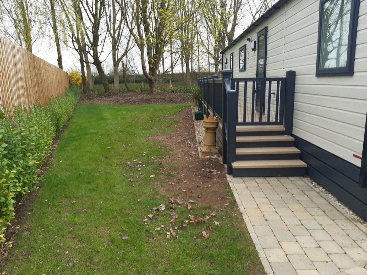 Captivating Bluebell Lodge 2-Bed Cotswolds Caravan 시런세스터 외부 사진